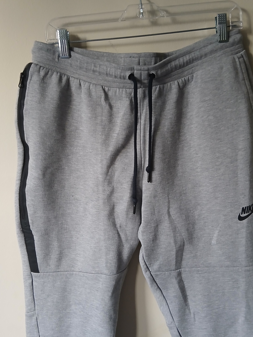 Nike Tech Fleece Men’s Light Gray Jogger Sweatpants